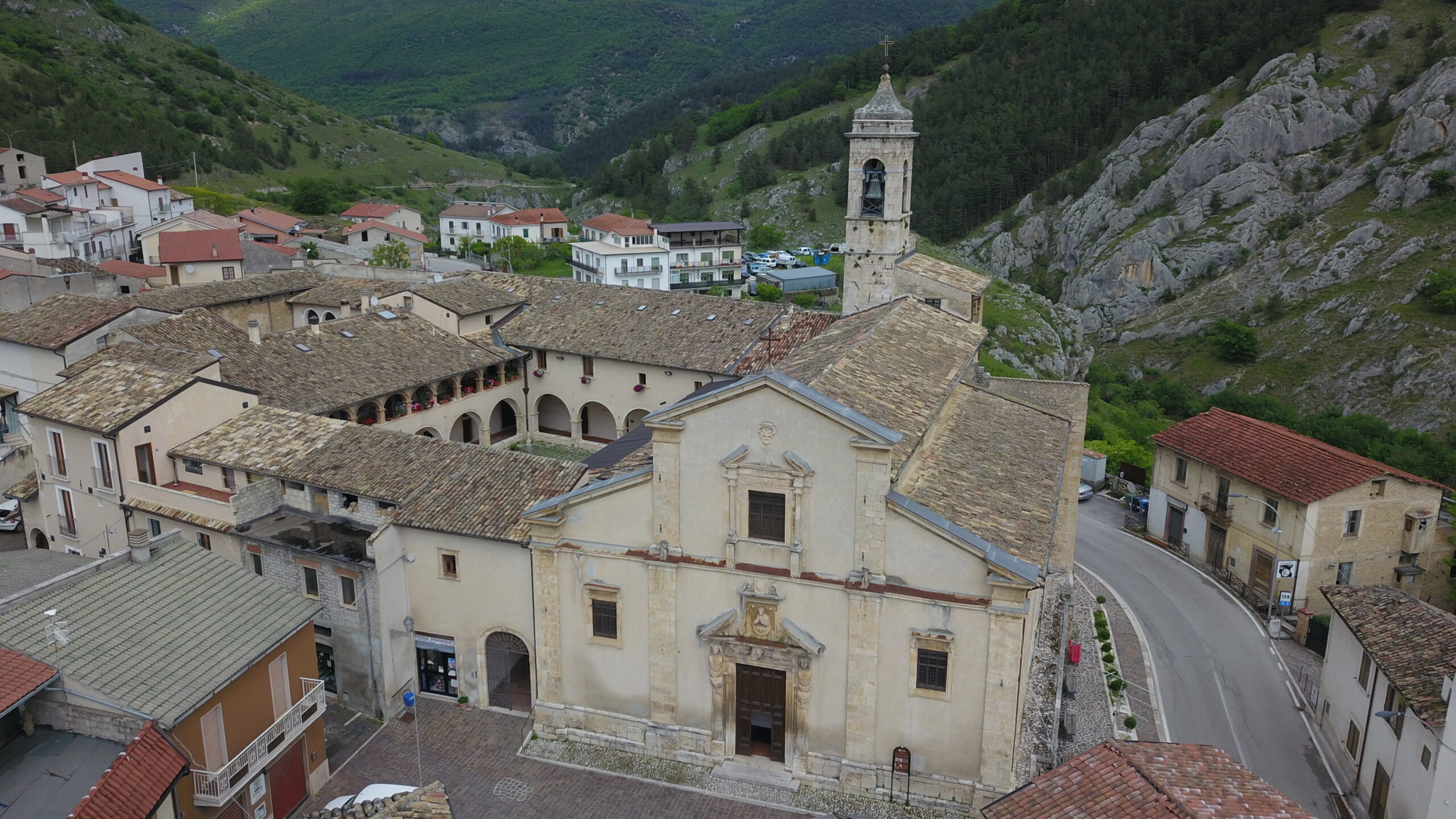 Sotto La Luce Di San Francesco A Castelvecchio La Xxxviii Accensione Della Lampada Votiva Ilgerme